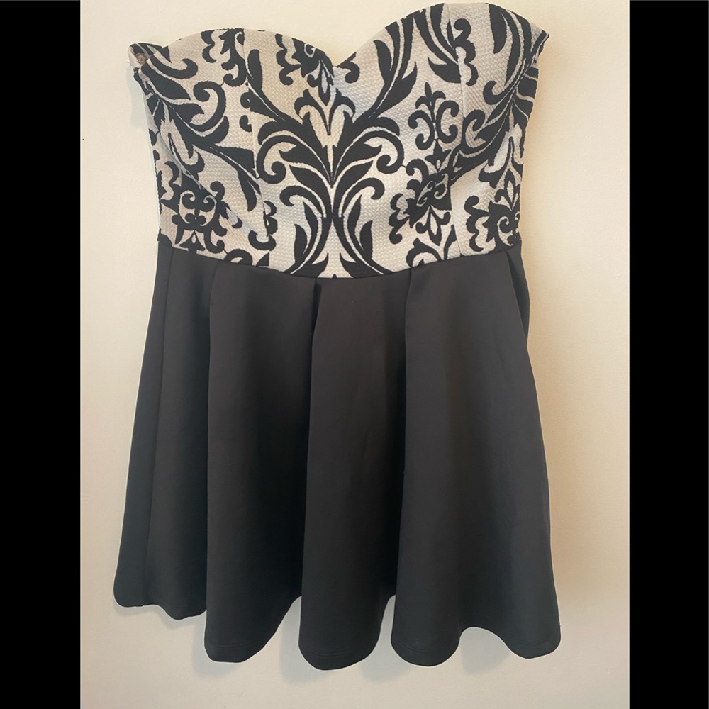 Strapless Black & white dress- Large